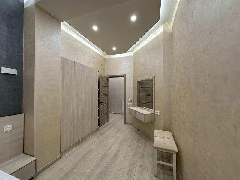 Сдаётся квартира из двух комнат , с большой кухней<br />
выс — фото 4