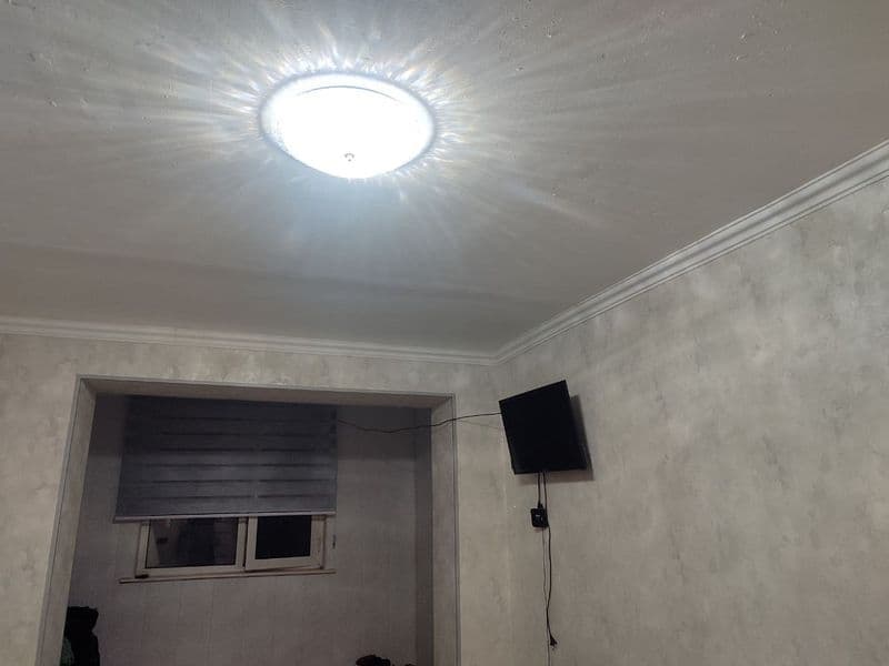 Kvartira bolalarga sheriklikga 2 xona 3 xona qilingan hamma 