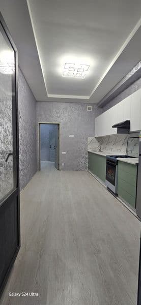 Новостройка, недавно сделали евроремонт, меблировано, есть в — фото 5