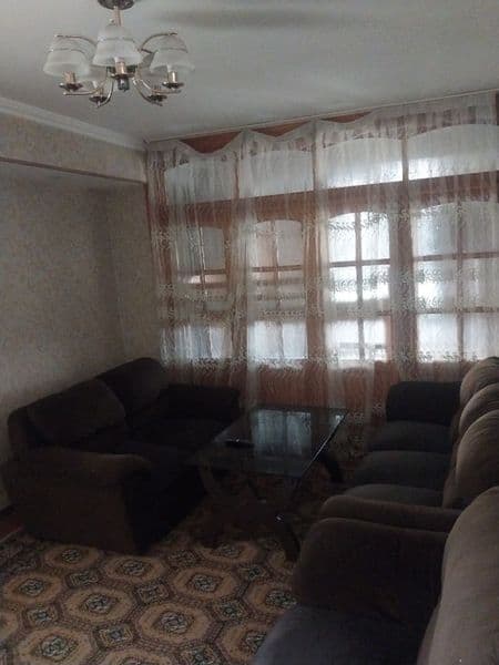 Novza metroda 2 xona 3 xona qilingan metroni yonida joylashg