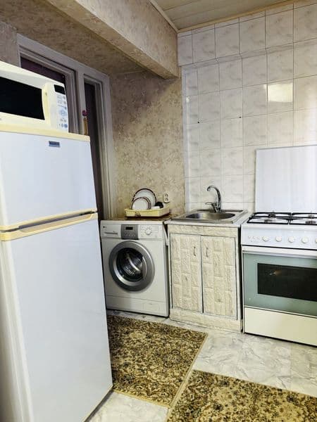 Сдам  квартиру на Ц1 , 2/5/9 с обстановкой, общ.пл. 51кв.м. 