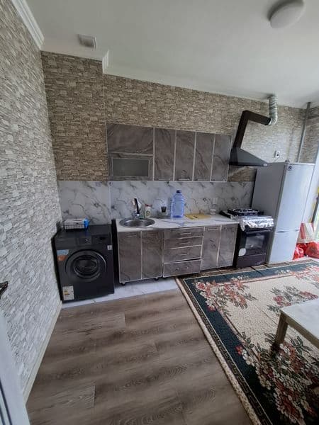 Srochni 1 ta odam kerak narxi 1100000 communalkalari icida u