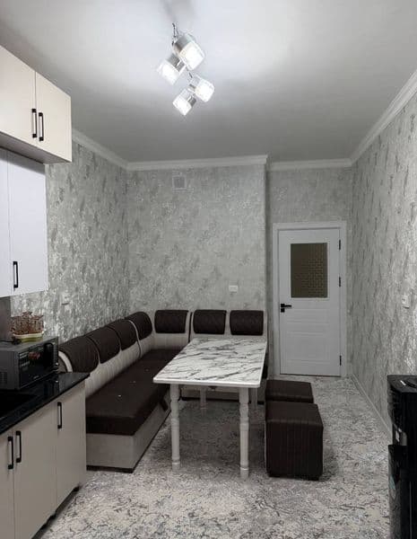 Uchtepa òrikzor bozor<br />
2 xona ,6 qavat ,16 qavatli<br /