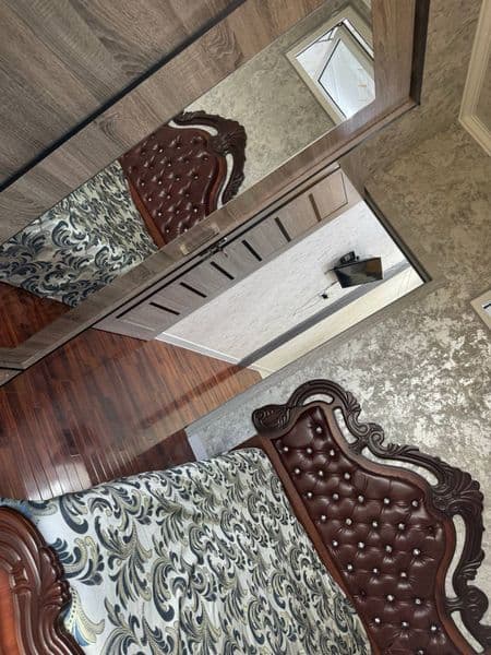 Срочно сдается квартира <br />
Вопросы по телефону 939770200