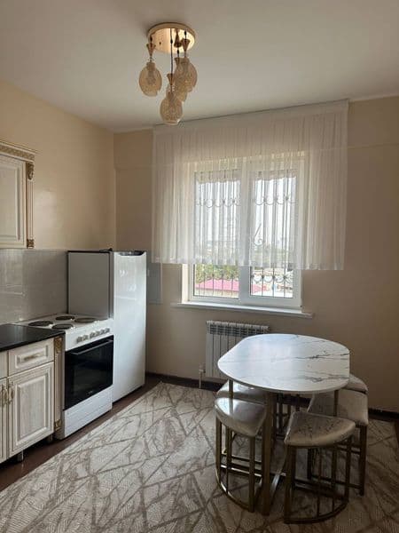 Ижарага 1 хонали квартира берилади. Факат оилага.