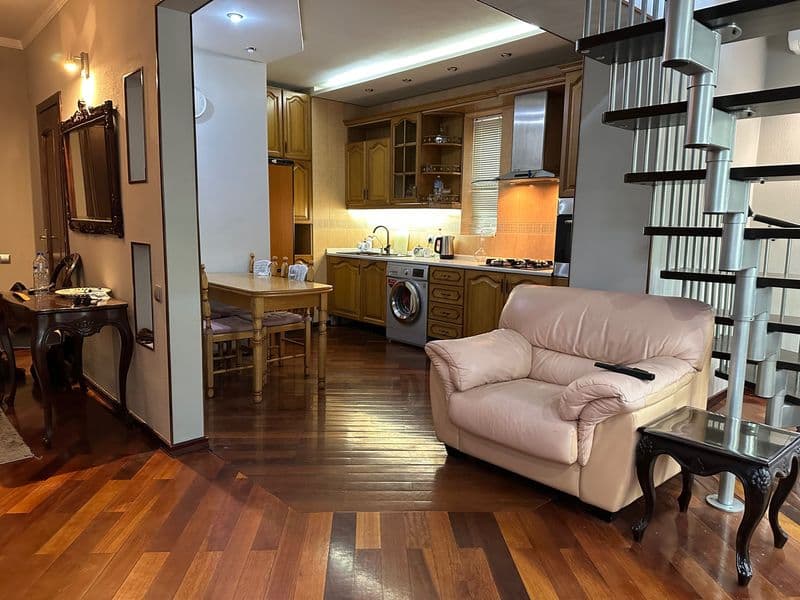 Сдается квартира на Ц1, 6 комнат, 2 уровненная квартира . Кв — фото 2