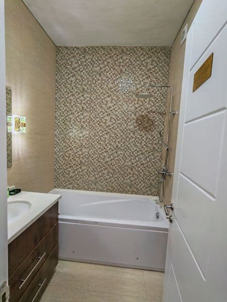 Manzil qoraqamish olmazor sity<br />
Xonalar soni 3<br />
Ha