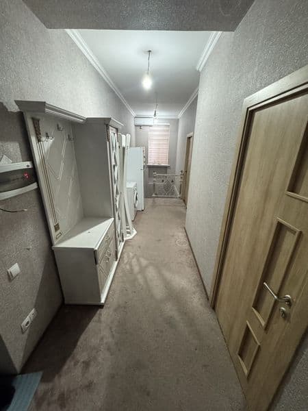 Ijaraga beriladi 1-qavat podvali bilan maydoni 107kv 4 xona 