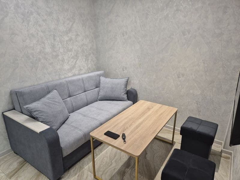 Yunusobod tumani Axilobod MFY 13 mavze 2 etaj, 2 xona studiy