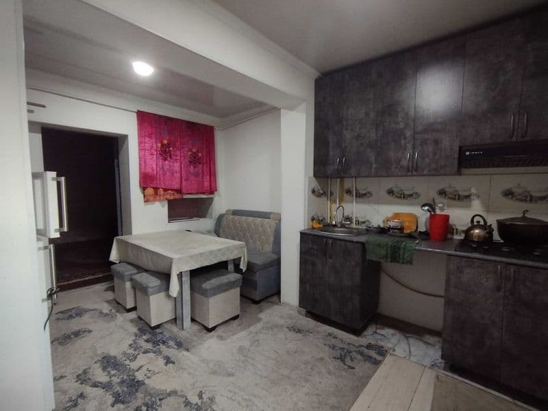 Миробод туманида 2 хонали уйга ижарага оилага берилади. Дом 