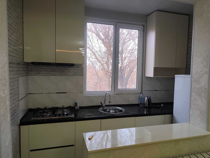 Срочно сдается 1 комнатная переделаная в 2х комнатная кварти — фото 5