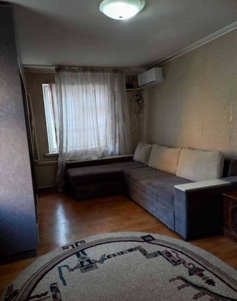 Максим Горкийда квартира ижарага берилади. Метрога якин. Рем