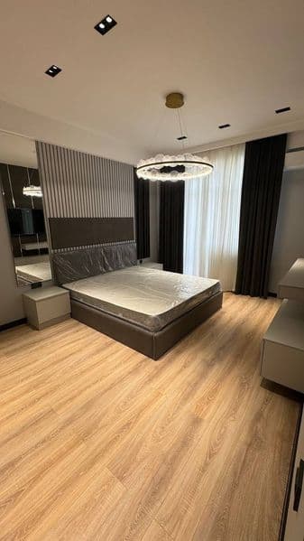 2 комнатную квартиру на 3 этаже,<br />
В квартире есть все н