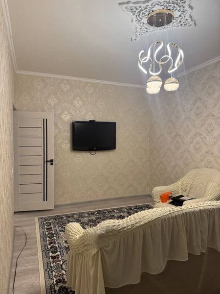 Yunusobod 4 kv 2 hona 2 etaj tualet homom razdelni yevro rem