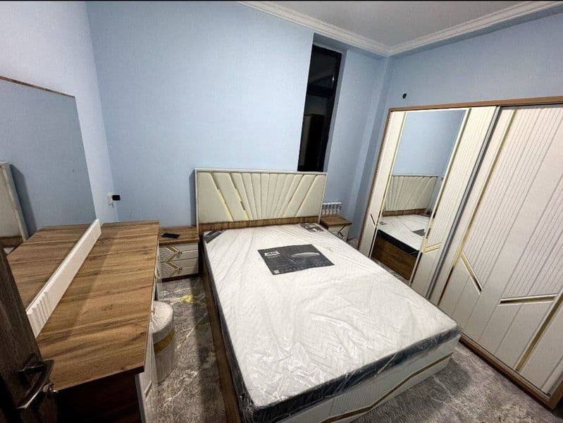 #Юнусобод <br />
<br />
Manzili: Yunusobod tumani<br />
Moʻl