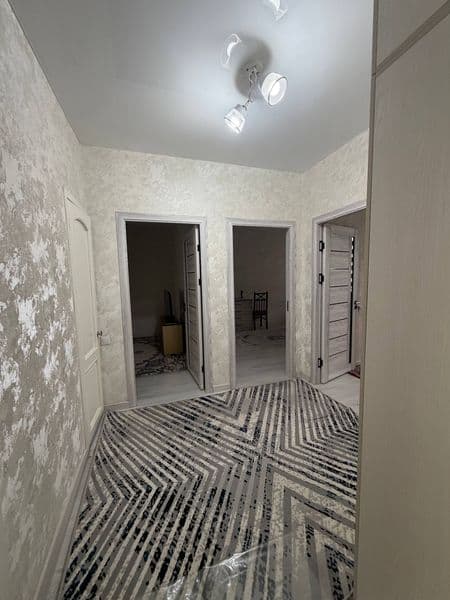 На масиве Ялангач сдам 3*4/4/4 квартиру Евроремонт мебель те