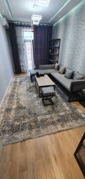 Сдаётся 3-х комнатная квартира! <br />
Ориентир: рынок Кадиш