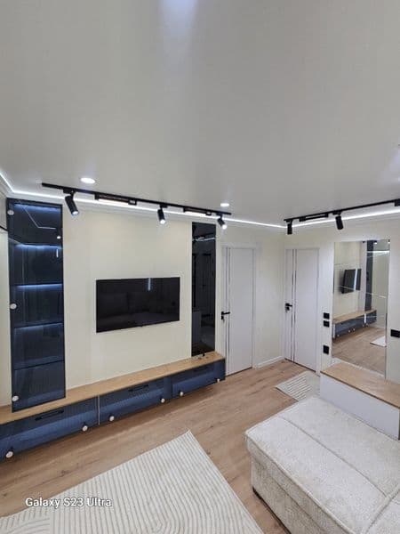 Сдается в аренду квартира с новым евроремонтом на долгий сро