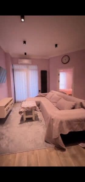 Сдаётся обсолютно новая квартира в Мирзо-Улугбекском  районе