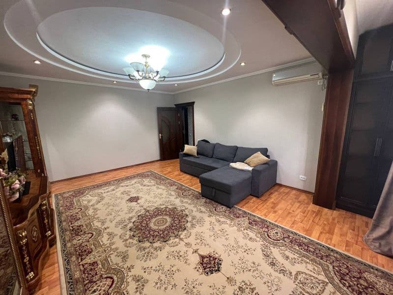 Аренда Айбек <br />
3/3/4 евроремонт мебель техника <br />
Ц