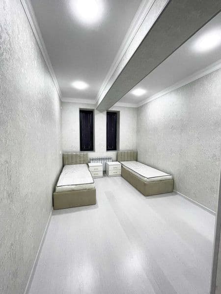 Сдаётся шикарная 4-комнатная квартира в Новостройка<br />
<b — фото 2