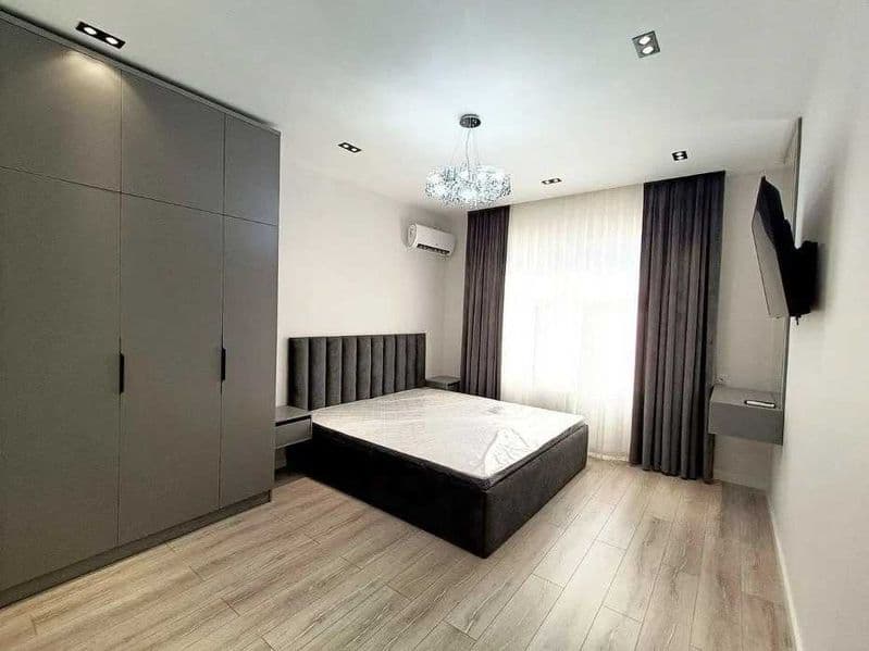 Район:Yakkasaroy <br />
Адрес: Piramit Tower<br />
<br />
Ко