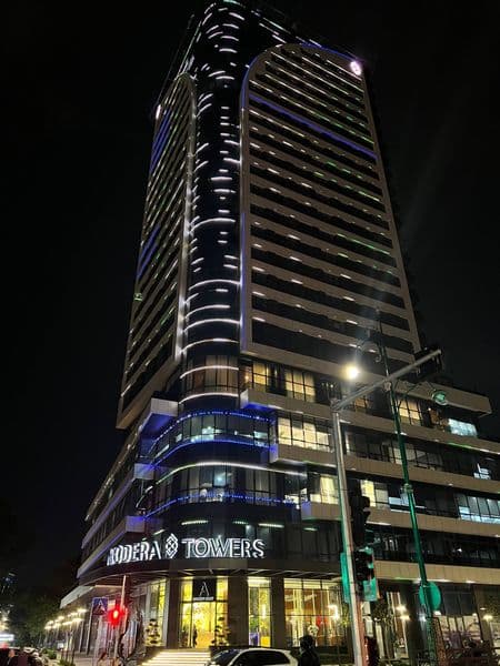 Сдается своя квартира в центре ! <br />
<br />
ЖК MODERA TOW