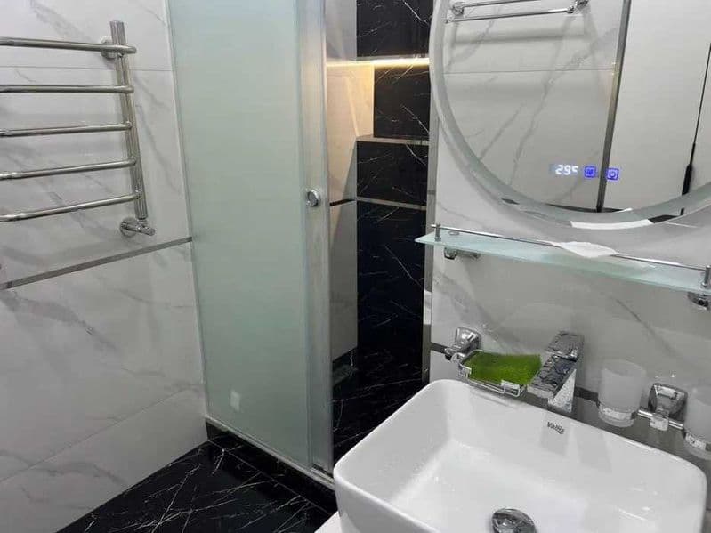 Сдаётся шикарная 2-комнатная квартира в Новостройка<br />
<b — фото 5