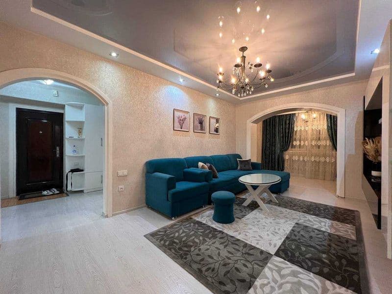 Сдаётся квартира на  Ц-6<br />
Ориентир - кинотеатр Казахста