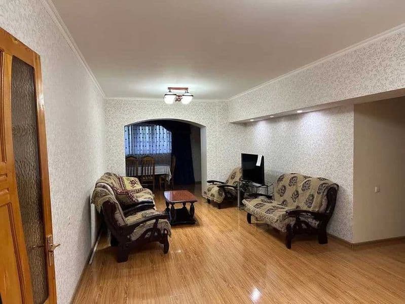 Сдаётся 5 комнатная квартира на Ц-1, ориентир кафе Бибигон.  — фото 2