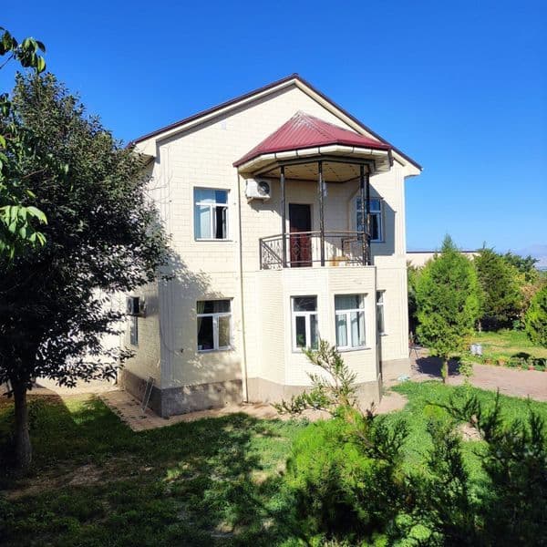 Долгосрочная аренда евро дома на территории 22 сотки, можно 