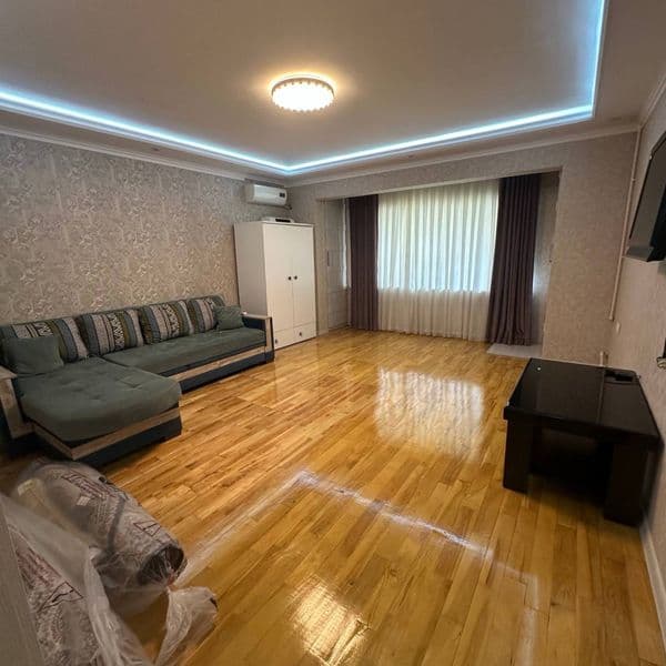 В квартире есть: Интернет, Холодильник, Телевизор, Кондицион