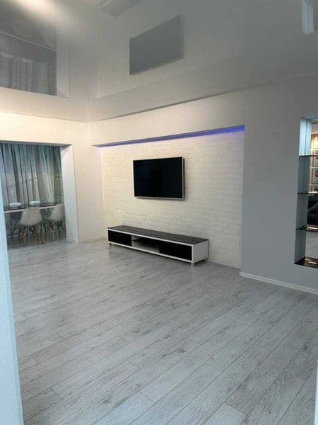 Район: Мирзо Улугбекский<br />
Адрес: Максим Горький<br />
< — фото 2