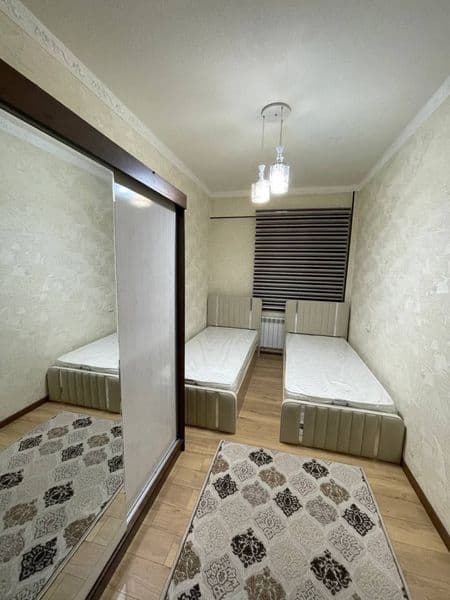 Отличное расположение дома - всё рядом - много магазинов, Це — фото 4
