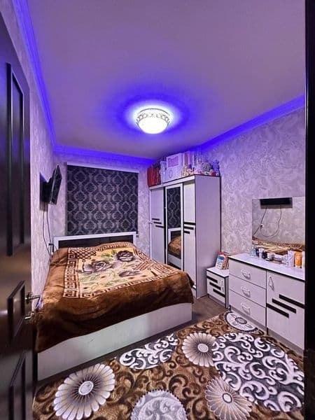 Сдается квартира иностранцам или молодой семье<br />
• Район