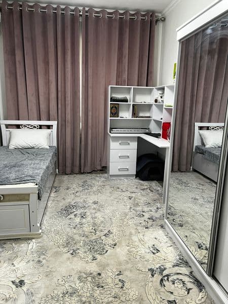 Qizla kerak kvga 1 ta ozim turama 3 ta qz olama uy 2 xona xc