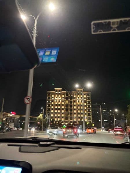 Сдается квартира 105 м2, 4 комнаты, Жарарик 43.<br />
Площад