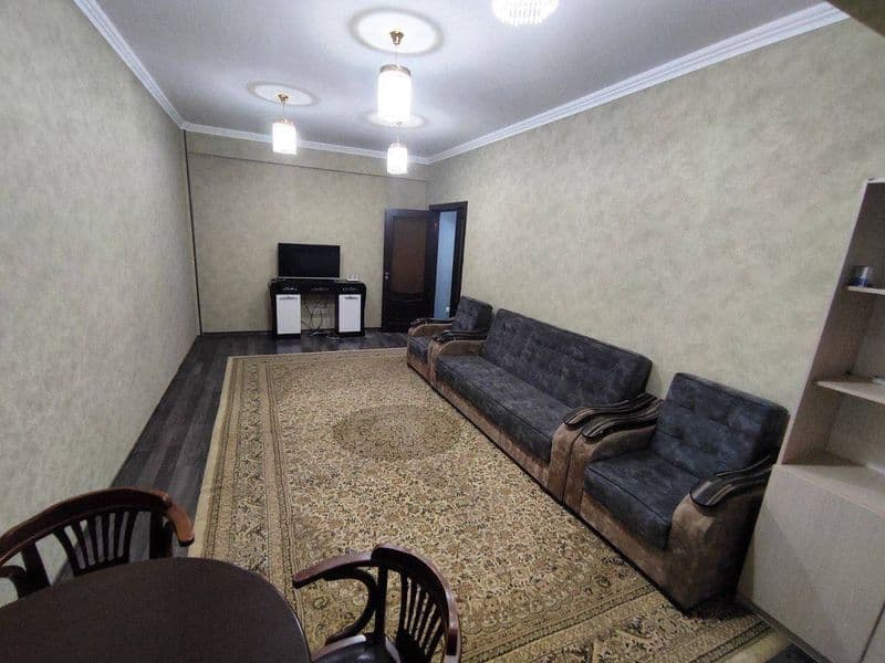 Сдается 3 комнатная квартира на паркенский первый этаж новос