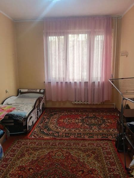 Аренда Сдаётся квартира 3/2/4 балкон 1.5х3<br />
Мирзо-Улугб