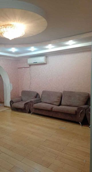 Срочня сдается квартира мирободские район возле магазина Teg