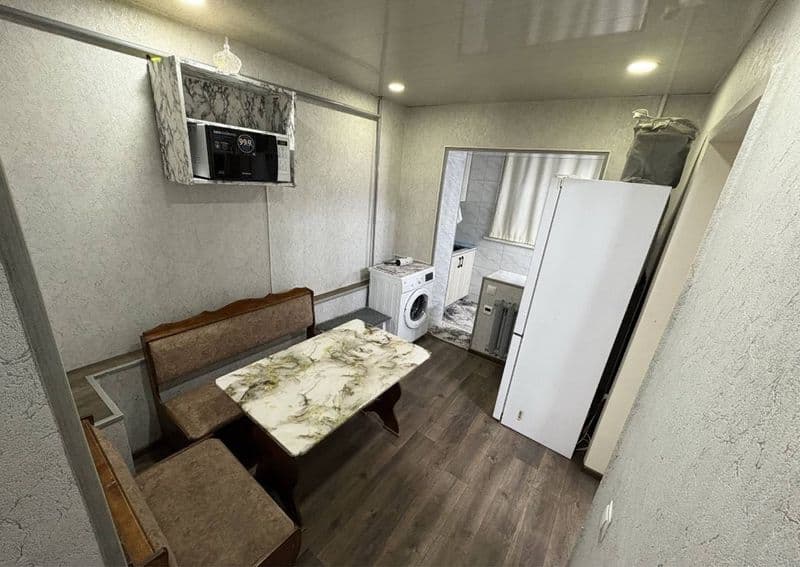 Яшнабадский район<br />
Кадышева<br />
1 хонали <br />
2 эта