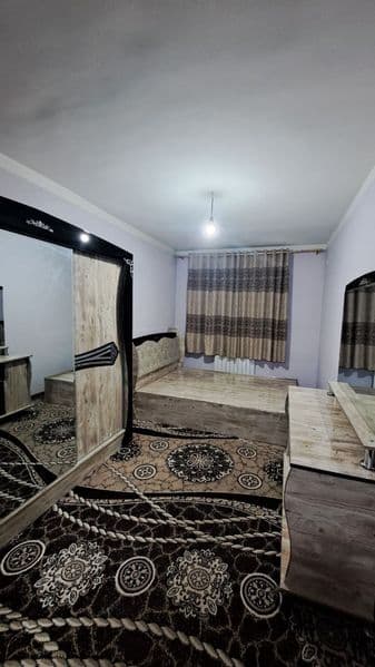 Chilonzor tumani Farhod bozori yaqinida joylashgan 1-xonali 