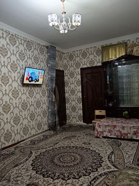 Chilonzor 17 kvartal 3 xonalik kv bola olamiza 80$ kamunali  — фото 2