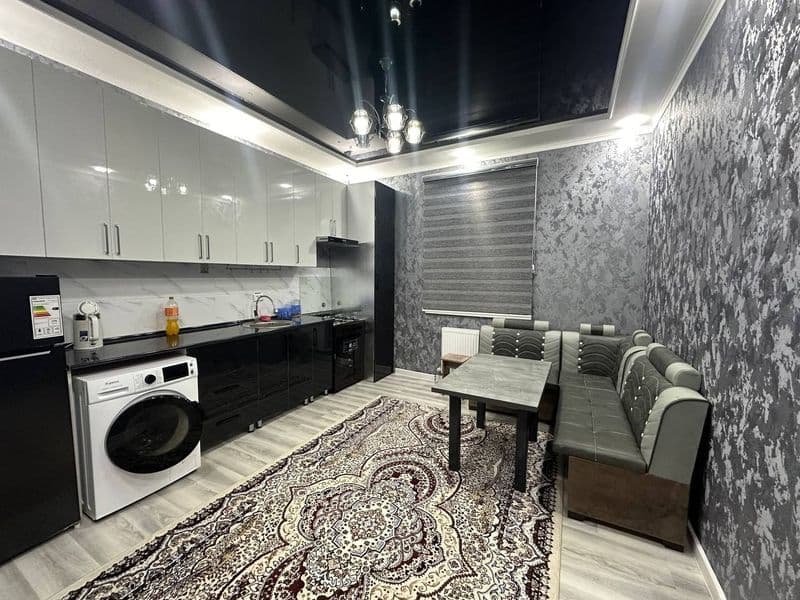 Аэропорт орқасида квартира бор<br />
Цена: 2 900 000<br />
К — фото 3