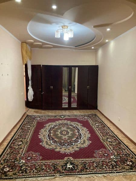 Коракамищ 2/4<br />
2 х комнатная квартира <br />
С обстанов