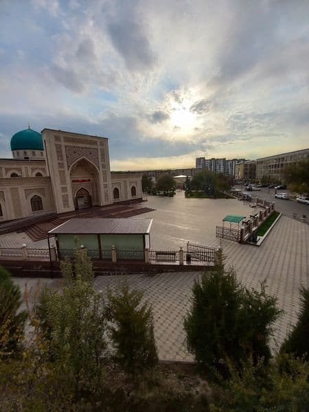 Элитные квартиры в центре города <br />
Район - Алмазарский 