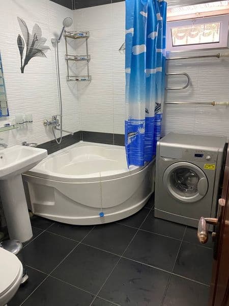 Квартира люкс факат айол киши оламиза озода тозалини яхши ку