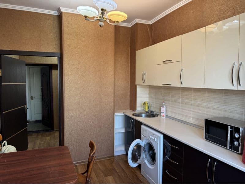 Ц 2<br />
2/8/9<br />
Плошад 60кв<br />
Цена 500$<br />
Услу — фото 3