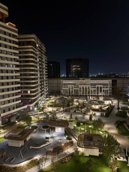 Сдаем только иностранцам <br />
Квартира находится в самом ц