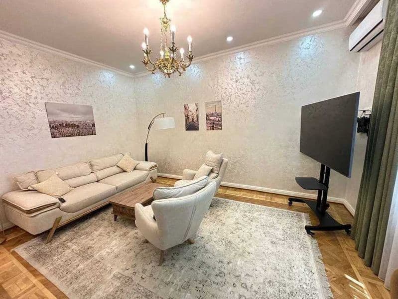 Сдается в центре города Ц-4 ориентир 5 школа, метро Абдуллы 